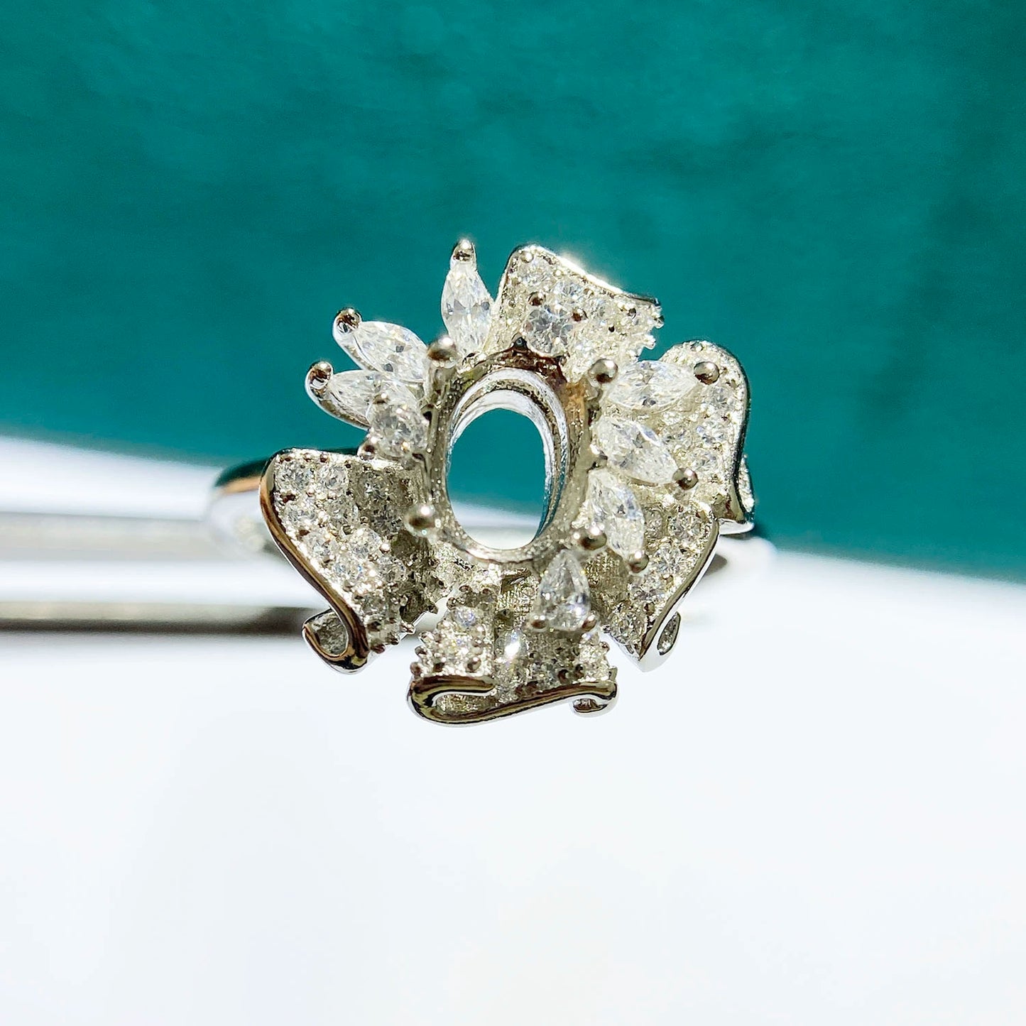 5×7 / 6×8mm Oval S925 Silver Adjustable Ring Setting for Gemstone Mounting